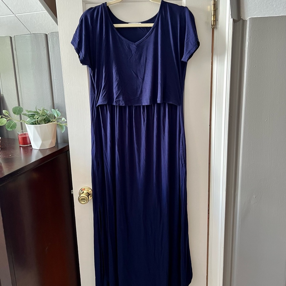 Women's Maternity/Nursing Maxi Dress